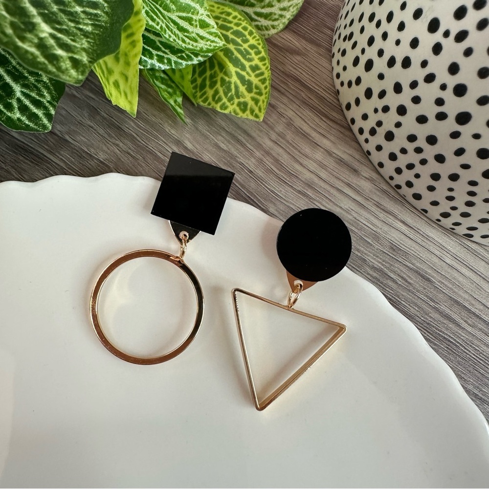 2/$30🌵 Gold Tone Square Triangle Circle Black Acrylic Earrings Jewelry Gift NEW